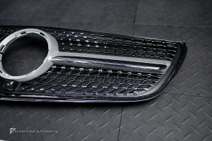 กระจังหน้า W447 V-Class ทรง Diamond มีกล้อง