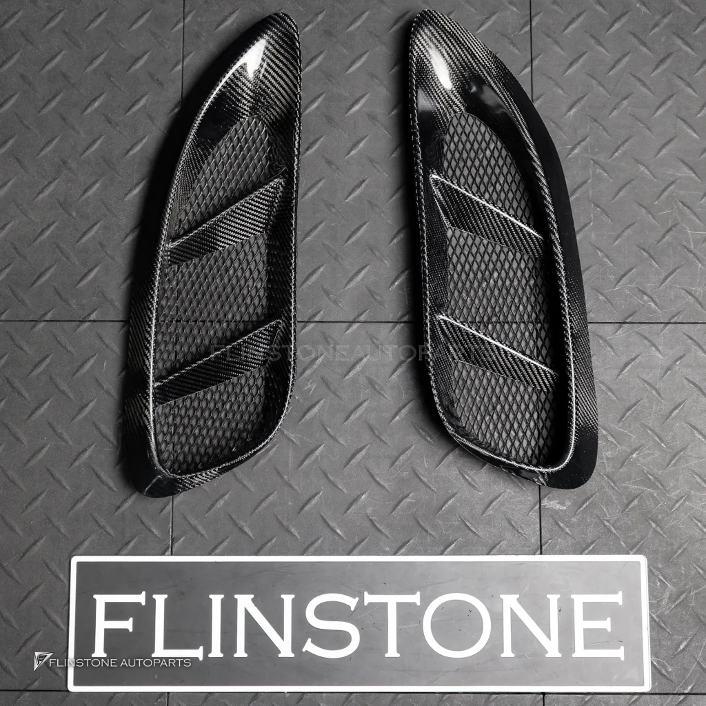ครอบช่องลม ซุ้มล้อหลัง Carbon Fiber Porsche 718 Cayman ทรง เดิมติดรถ
