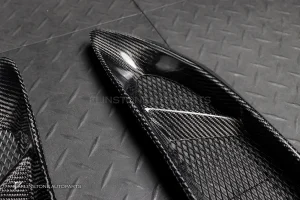 ครอบช่องลม ซุ้มล้อหลัง Carbon Fiber Porsche 718 Cayman ทรง เดิมติดรถ