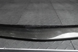 ลิ้นหน้า Carbon Fiber W205 C-Class ทรง BRABUS สำหรับกันชน Avantgarde