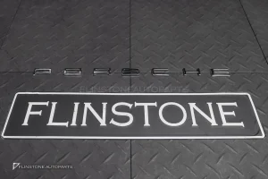 โลโก้ Porsche ติดท้ายรถ สีโครเมี่ยม