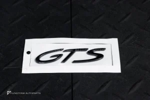 โลโก้ Porsche GTS ติดท้ายรถ สีดำเงา