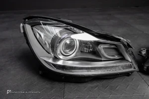 ไฟหน้า Mercedes Benz W204 C-Class แท้