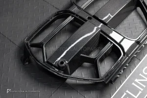 กระจังหน้า Dry Carbon USUS Autoclave สำหรับ BMW M4 G82 ทรง M4 CSL