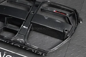 กระจังหน้า Dry Carbon USUS Autoclave สำหรับ BMW M4 G82 ทรง M4 CSL