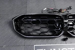 กระจังหน้า LED BMW G20 Series 3 LCI ทรง Diamond สีดำเงา