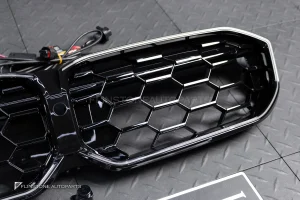 กระจังหน้า LED BMW G20 Series 3 LCI ทรง Diamond สีดำเงา