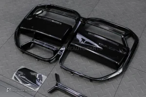 กระจังหน้า สำหรับ BMW G22 Series 4 ทรง CSL สีดำเงา