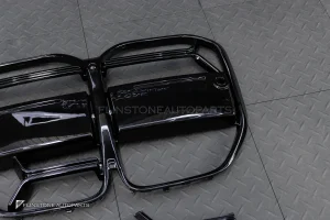 กระจังหน้า สำหรับ BMW G22 Series 4 ทรง CSL สีดำเงา