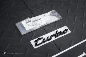 โลโก้ Turbo สำหรับ Porsche แท้ 9Y0853681041 สีดำเงา