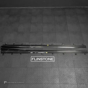 สเกิร์ตข้าง Carbon fiber สำหรับ BMW G42 Series 2 ทรง Future design