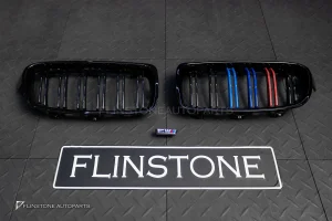 กระจังหน้า BMW F30 เส้นคู่ พร้อมแถบ 3 สี สีดำเงา