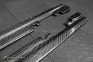 สเกิร์ตข้าง Carbon fiber สำหรับ W117 CLA-Class ทรง Revozport