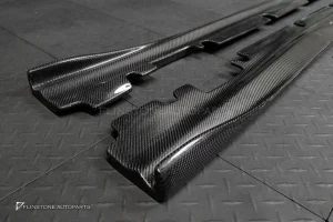 สเกิร์ตข้าง Carbon fiber สำหรับ W117 CLA-Class ทรง Revozport