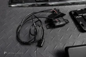 ชุดกระจังหน้า LED V-Class Facelift V300 AMG พร้อมฐานรองป้ายทะเบียน