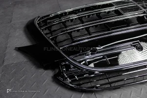 ชุดกระจังหน้า LED V-Class Facelift V300 AMG พร้อมฐานรองป้ายทะเบียน