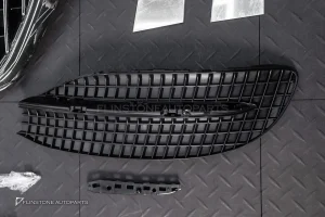 ชุดแต่งกันชนรอบ W222 S-Class เป็น Maybach S680 พร้อม ไฟท้าย OLED