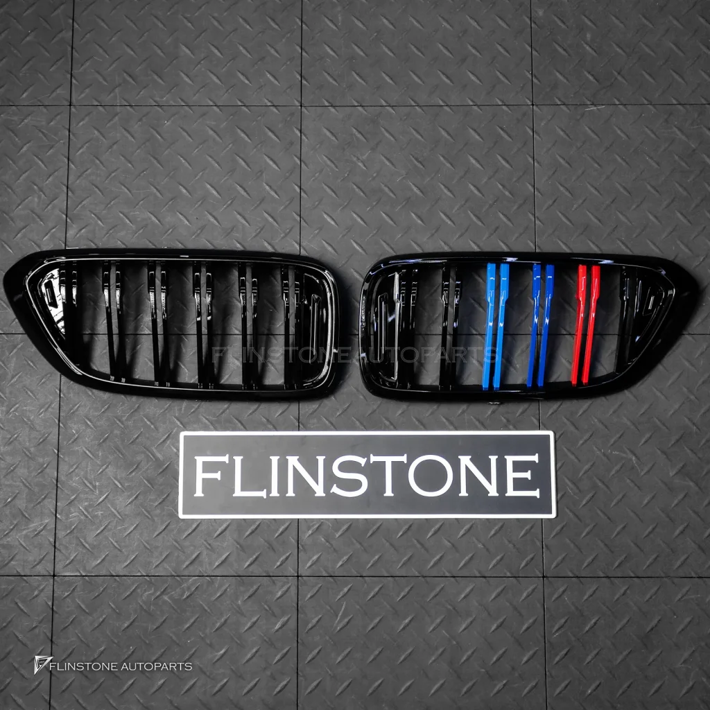 กระจังหน้า สำหรับ BMW G32 Series 6 Per LCI เส้นคู่ พร้อมแถบ 3 สี สีดำเงา