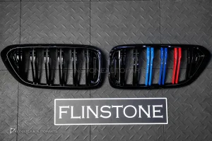 กระจังหน้า สำหรับ BMW G32 Series 6 Per LCI เส้นคู่ พร้อมแถบ 3 สี สีดำเงา