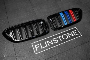 กระจังหน้า สำหรับ BMW G32 Series 6 Per LCI เส้นคู่ พร้อมแถบ 3 สี สีดำเงา