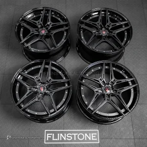 ล้อ Custom Forged แบบ 2 ชิ้น สำหรับ Maserati Levante หมุดเงิน ก้านดำด้าน ขอบดำเงา ขอบ 21 5114.3