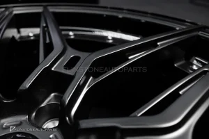 ล้อ Custom Forged แบบ 2 ชิ้น สำหรับ Maserati Levante หมุดเงิน ก้านดำด้าน ขอบดำเงา ขอบ 21 5114.3