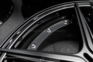 ล้อ Custom Forged แบบ 2 ชิ้น สำหรับ Maserati Levante หมุดเงิน ก้านดำด้าน ขอบดำเงา ขอบ 21 5114.3