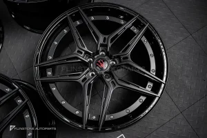 ล้อ Custom Forged แบบ 2 ชิ้น สำหรับ Maserati Levante หมุดเงิน ก้านดำด้าน ขอบดำเงา ขอบ 21 5114.3