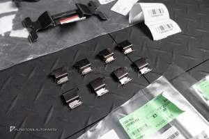 ชุดสลักเบรค สำหรับ W206 C-Class ทรง C63 AMG แท้