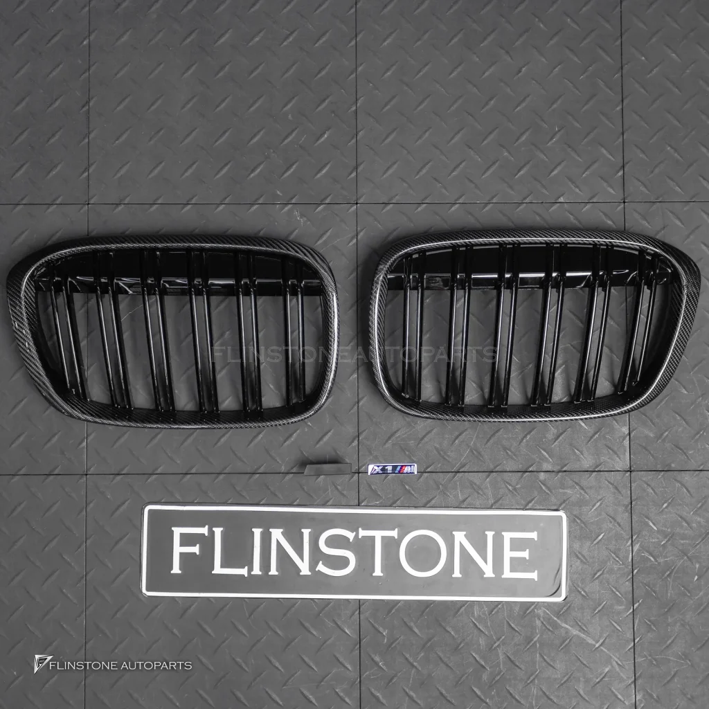 กระจังหน้า ขอบ Carbon fiber สำหรับ X1 F48 เส้นคู่ สีดำเงา