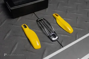 กรอบกุญแจ Porsche รุ่นเก่า สีเหลือง-โครเมี่ยม