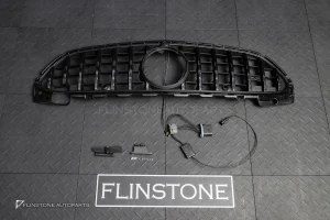 กระจังหน้า LED สำหรับ W206 C-Class สีดำ-โครเมี่ยม มีกล้องหน้า ทรง GT