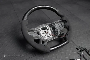 พวงมาลัย Carbon fiber สำหรับ Land rover Defender