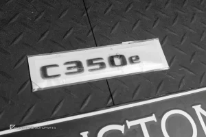 โลโก้ C350e ติดท้ายรถ สีดำเงา