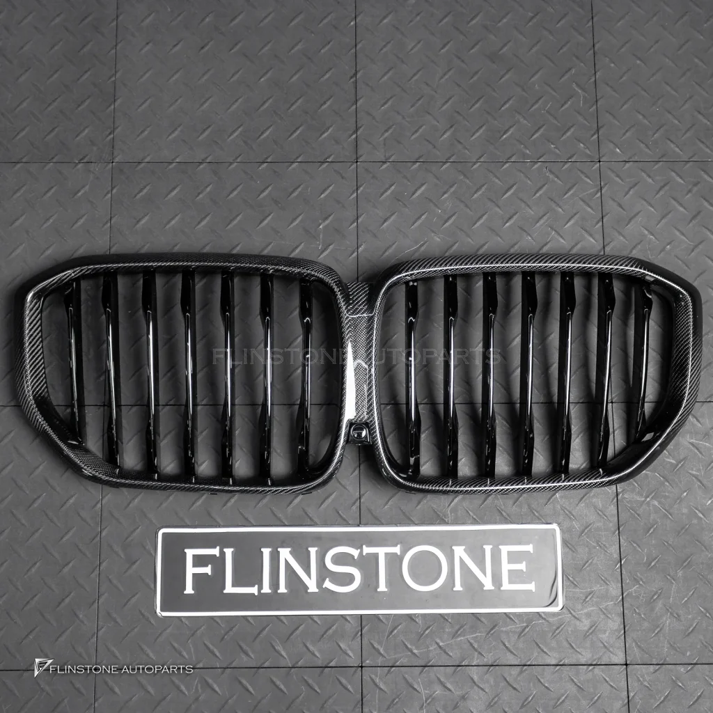 กระจังหน้า ขอบ Carbon fiber BMW X5 G05 เส้นเดี่ยว สีดำเงา