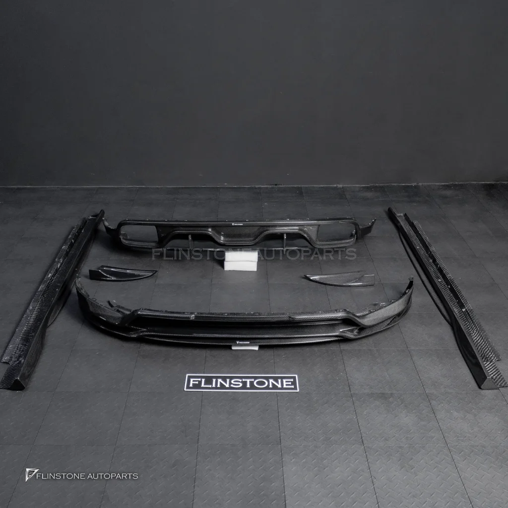 ชุดแต่งรอบคัน Carbon fiber สำหรับ Porsche cayenne E3 ทรง TAKD