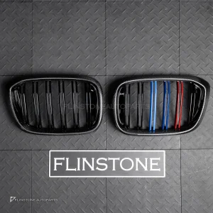 กระจังหน้า Carbon fiber BMW G01 X3-G02 X4 เส้นคู่ สีดำเงา พร้อมแถบสามสี