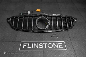 ตำหนินิดหน่อย กระจังหน้า LED สำหรับ W205 C-Class facelift ทรง GT สำหรับรถไม่มีกล้องหน้า
