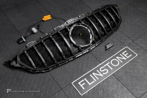 ตำหนินิดหน่อย กระจังหน้า LED สำหรับ W205 C-Class facelift ทรง GT สำหรับรถไม่มีกล้องหน้า