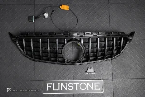 ตำหนินิดหน่อย กระจังหน้า LED สำหรับ W205 C-Class facelift ทรง GT สำหรับรถไม่มีกล้องหน้า