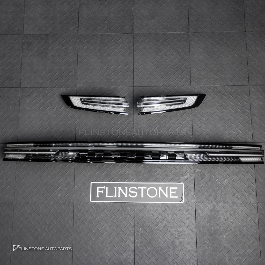 ไฟท้าย LED แบบยาว สำหรับ Porsche Cayenne E3 แท้