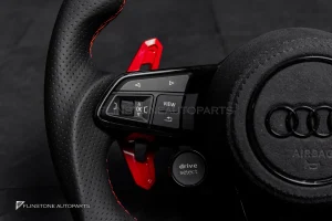พวงมาลัยพร้อม Airbag สำหรับ Audi Q8 หนังดำ ด้ายแดง
