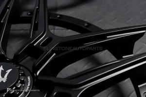 Custom forged ส่วนนอก แบบ Center lock สำหรับ Maserati Levante สีดำด้าน