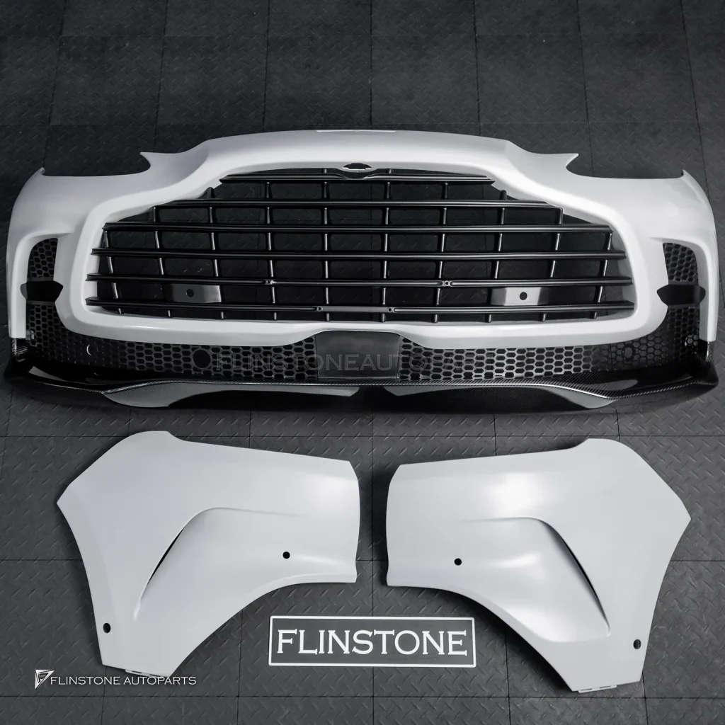 ชุดกันชนหน้า Carbon fiber สำหรับ Aston Martin ทรง DBX707