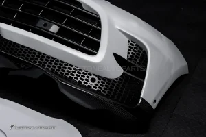 ชุดกันชนหน้า Carbon fiber สำหรับ Aston Martin ทรง DBX707