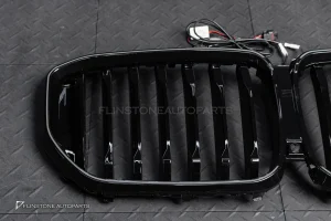 กระจังหน้า สำหรับ BMW X5 G18 LCI เส้นเดี่ยว สีดำเงา มีกล้องหน้า