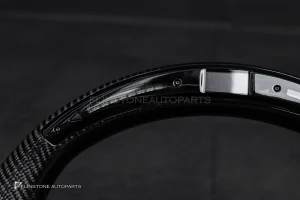 พวงมาลัย Carbon fiber พร้อม Airbag มี Display Shift สำหรับ C257 CLS-Class หนังดำ ด้ายแดง