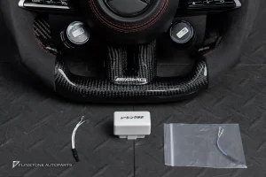 พวงมาลัย Carbon fiber พร้อม Airbag มี Display Shift สำหรับ C257 CLS-Class หนังดำ ด้ายแดง