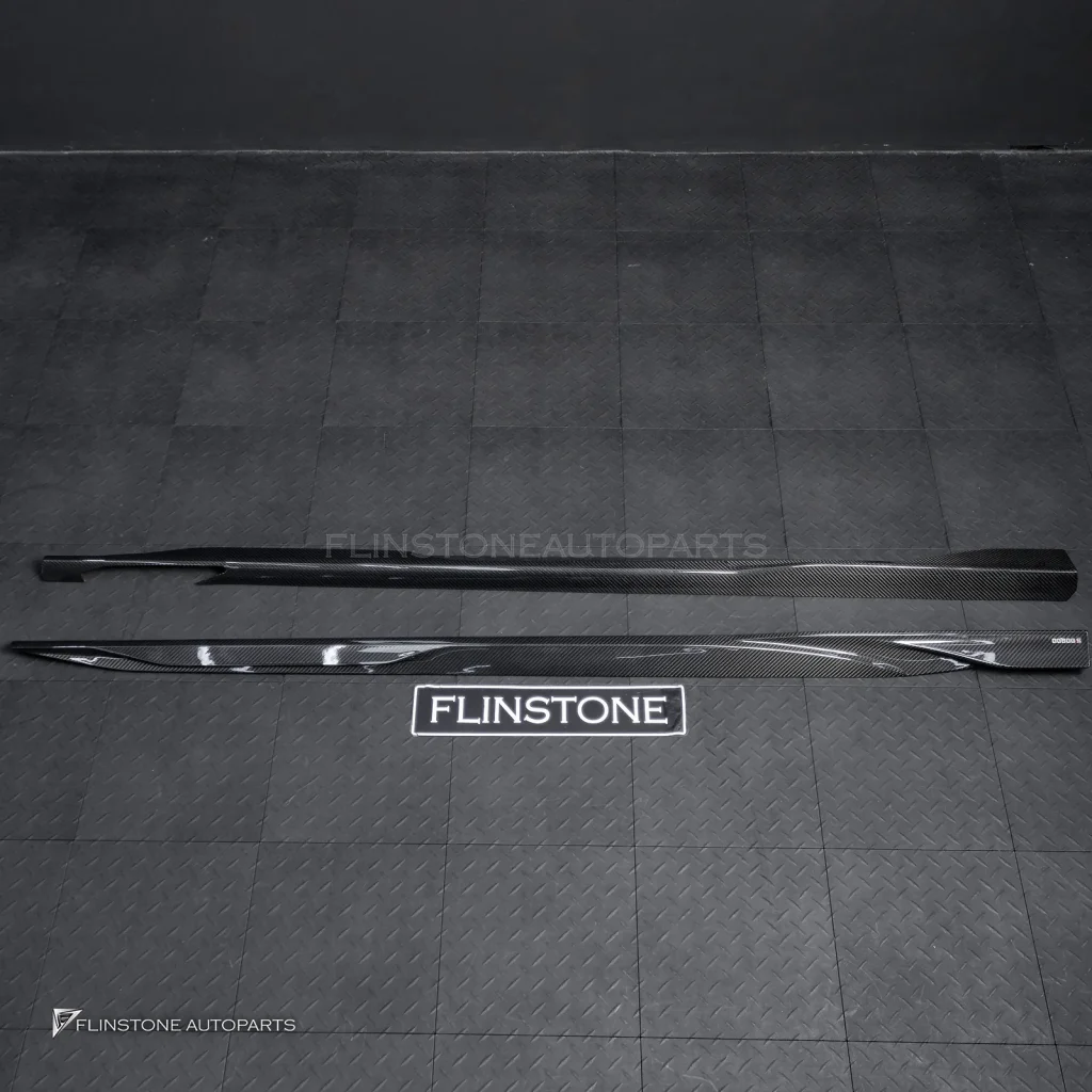 สเกิร์ตข้าง Carbon fiber สำหรับ BMW I4 G26 ทรง SOOQOO
