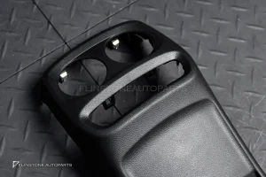ครอบหน้ากากแอร์ W464 G-Class ทรงเดิมติดรถ